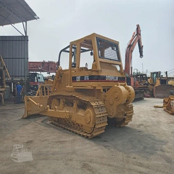 2001 Caterpillar D7G Dozer - Image 2